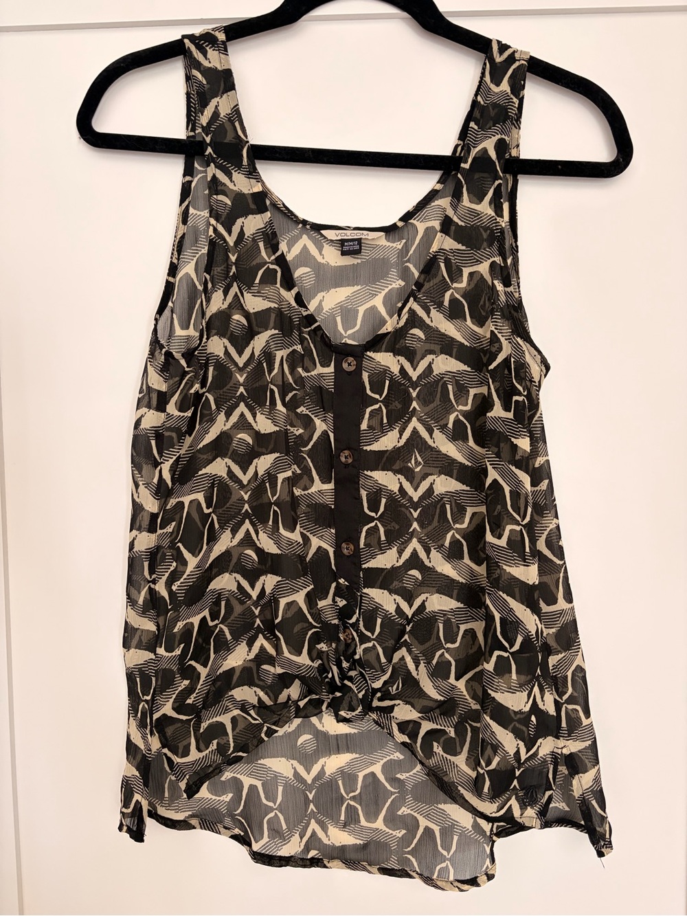 🐦⬛ Volcom sheer printed Button-Front Tank Top